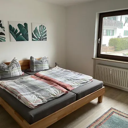 Grosszuegiges Domizil, 90qm, Mit Terrasse, Garten, Infrarotkabine Und Garage Appartement Marquartstein