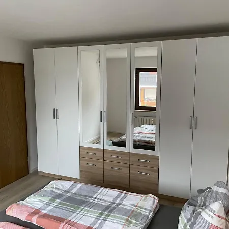 Grosszuegiges Domizil, 90qm, Mit Terrasse, Garten, Infrarotkabine Und Garage *